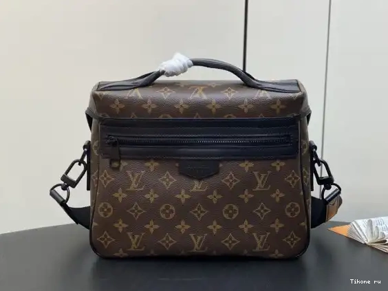 Affordable Trail VUITTON LOUIS Messenger-31*22*11CM 0505